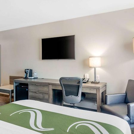 Quality Inn & Suites Amsterdam Fredericton Exterior foto